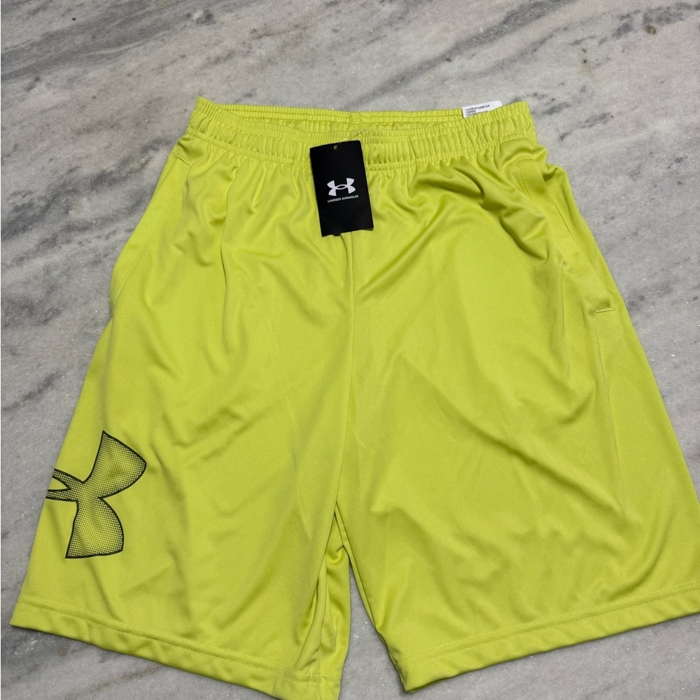 Under Armour Men’s Tech Graphic Shorts in Lime Surge Size Small NWT